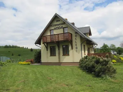 Budynek, w którym mieści się apartament