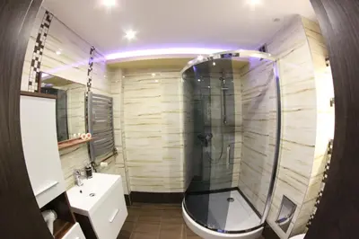Łazienka w obiekcie Black & White Komfortowe Apartamenty 2 km od Centrum