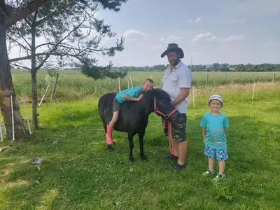 Dzieci zatrzymujące się w obiekcie Agroturystyka BRYGADZIAKI