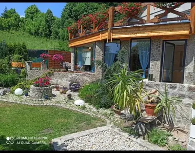 Ogród w obiekcie Apartamenty Sowianka