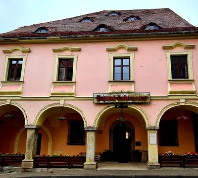 Budynek, w którym mieści się zajazd