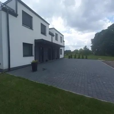 Budynek, w którym mieści się apartament