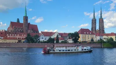 Widok na rzekę nieopodal tego apartamentu