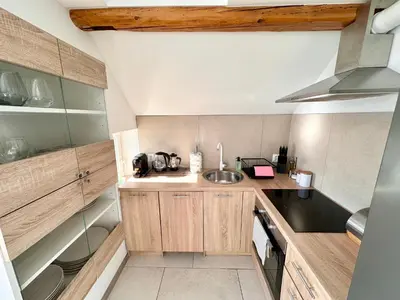 Kuchnia lub aneks kuchenny w obiekcie Klimatyczny apartament nr 8 z widokiem na góry Sowie