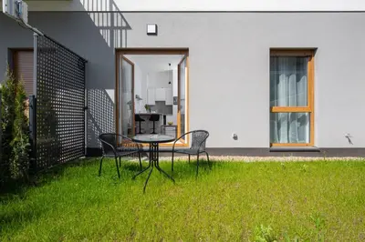 Ogród w obiekcie Exclusive Apartment Kajdasza Wroclaw by Noclegi Renters