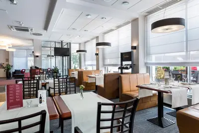 Restauracja lub miejsce do jedzenia w obiekcie Qubus Hotel Gliwice