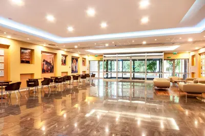 Część wypoczynkowa w obiekcie Qubus Hotel Legnica
