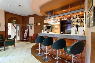 Hol lub bar w obiekcie Qubus Hotel Wrocław