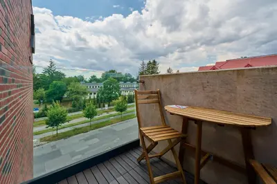 Balkon lub taras w obiekcie Apartment By the Oder River Wrocław by Noclegi Renters