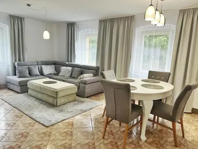 Część wypoczynkowa w obiekcie GOŁĘBI PUCH - Przytulny Apartament na wyłączność Kudowa Zdrój