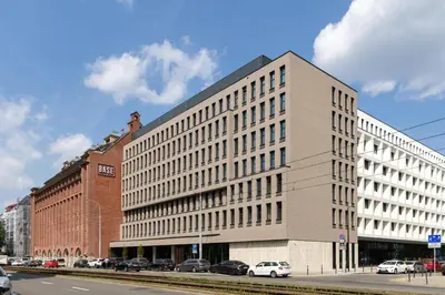 Budynek, w którym mieści się apartament