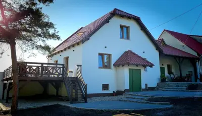 Budynek, w którym mieści się willa