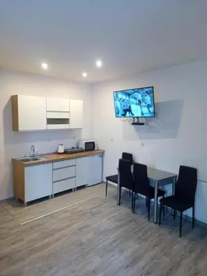 Kuchnia lub aneks kuchenny w obiekcie Apartament Po schodkach