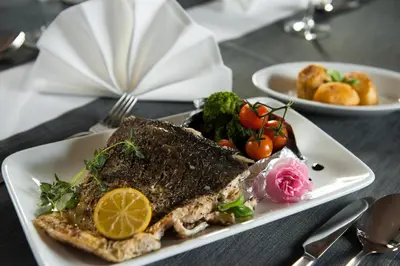 Jedzenie w hotelu lub w pobliżu