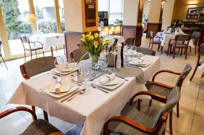 Restauracja lub miejsce do jedzenia w obiekcie Business Hotel Vega Wrocław