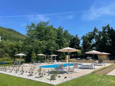 Basen w obiekcie Villa Elise Park Pension lub w pobliżu
