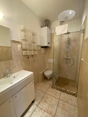Łazienka w obiekcie Apartament F21B Deluxe w Bielawie Góry Sowie