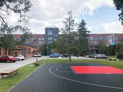 Budynek, w którym mieści się apartament