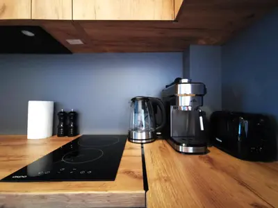 Zestaw do parzenia kawy i herbaty w obiekcie PODWALE Apartment - Self Check-In 24h