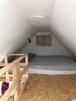 Łóżko lub łóżka w pokoju w obiekcie Nowe miasto blisko Harcówki