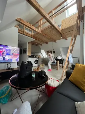 Telewizja i/lub zestaw kina domowego w obiekcie Nowe miasto blisko Harcówki