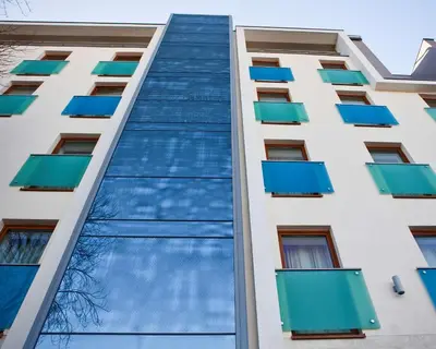 Budynek, w którym mieści się hotel