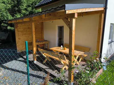 Ogród w obiekcie Holiday House Lawendowa Przystań - domek z jacuzzi