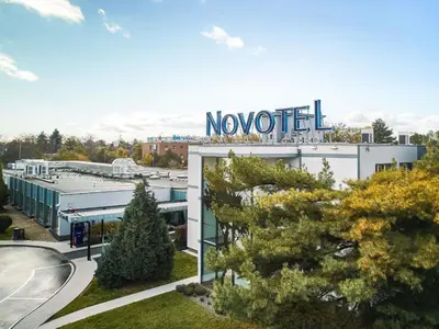 Budynek, w którym mieści się hotel