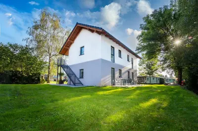 Budynek, w którym mieści się apartament
