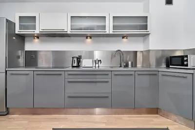 Kuchnia lub aneks kuchenny w obiekcie Apartament Spiżowa z Balkonem Wrocław by Noclegi Renters