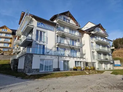 Budynek, w którym mieści się apartament