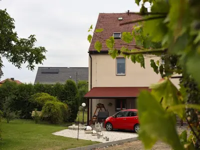 Budynek, w którym mieści się gospodarstwo agroturystyczne