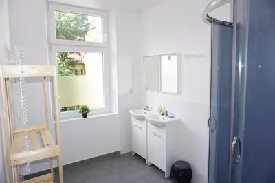Łazienka w obiekcie Lemuria Hostel Wrocławska centrum