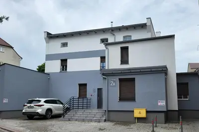 Budynek, w którym mieści się apartament