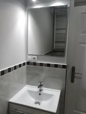Łazienka w obiekcie Studio Jutrzenka z łazienką by Apartamenty na dni Wrocław