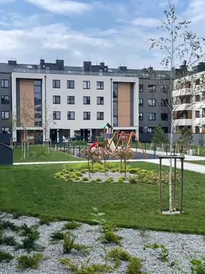 Plac zabaw dla dzieci w obiekcie Luxury Maślice Apartment