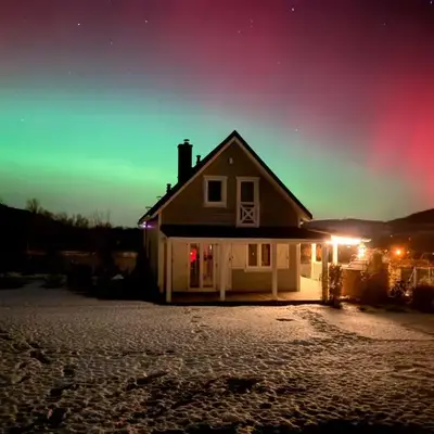 Osada Aurora Całoroczne domki z jacuzzi z widokiem na jezioro i góry