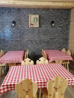 Restauracja lub miejsce do jedzenia w obiekcie Agroturystyka Wudarsówka