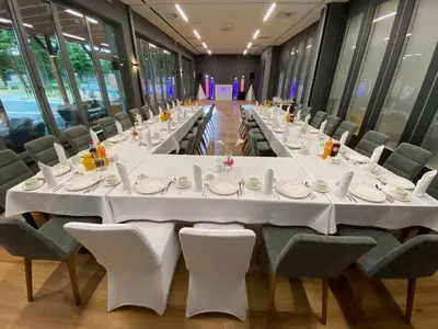Restauracja lub miejsce do jedzenia w obiekcie Hotel Sportowy