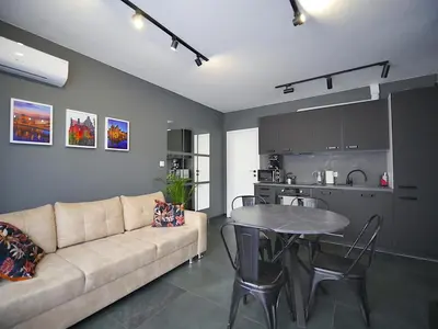 Kuchnia lub aneks kuchenny w obiekcie SUNSET Apartment AirCon - Self Check-In 24h