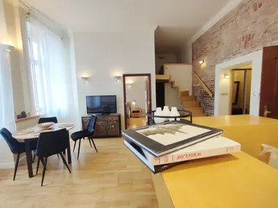 Telewizja i/lub zestaw kina domowego w obiekcie Bresly Apartament Old Town Wrocław