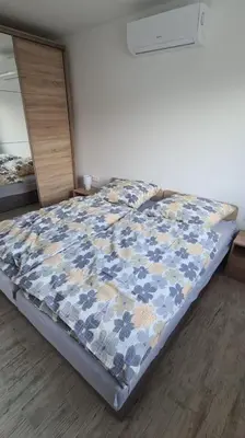 Łóżko lub łóżka w pokoju w obiekcie Wake domek Blue House Januszkowice