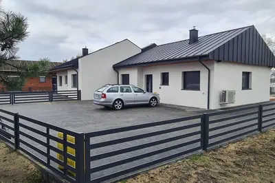 Budynek, w którym mieści się dom wakacyjny