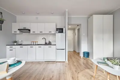 Kuchnia lub aneks kuchenny w obiekcie LAS I GÓRY Jedlina-Zdrój. Apartament na 5