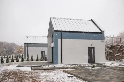 Budynek, w którym mieści się dom wakacyjny