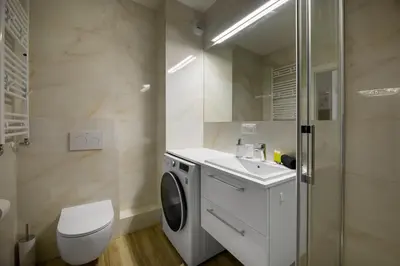 Łazienka w obiekcie Apartament SUNRISE Kudowa z balkonem