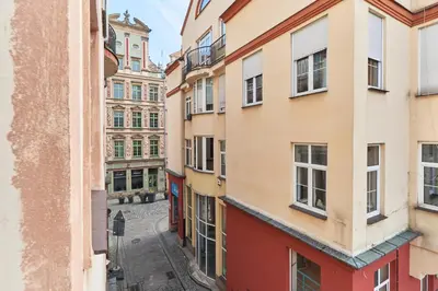 Budynek, w którym mieści się apartament