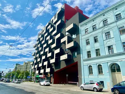 Budynek, w którym mieści się apartament