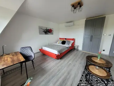 Łóżko lub łóżka w pokoju w obiekcie Apartament Radiostacja, parking free, klimatyzacja