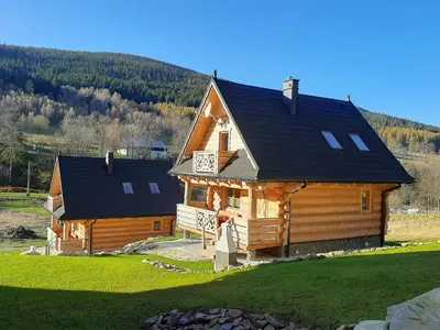Przyroda w pobliżu tego domu w stylu alpejskim
